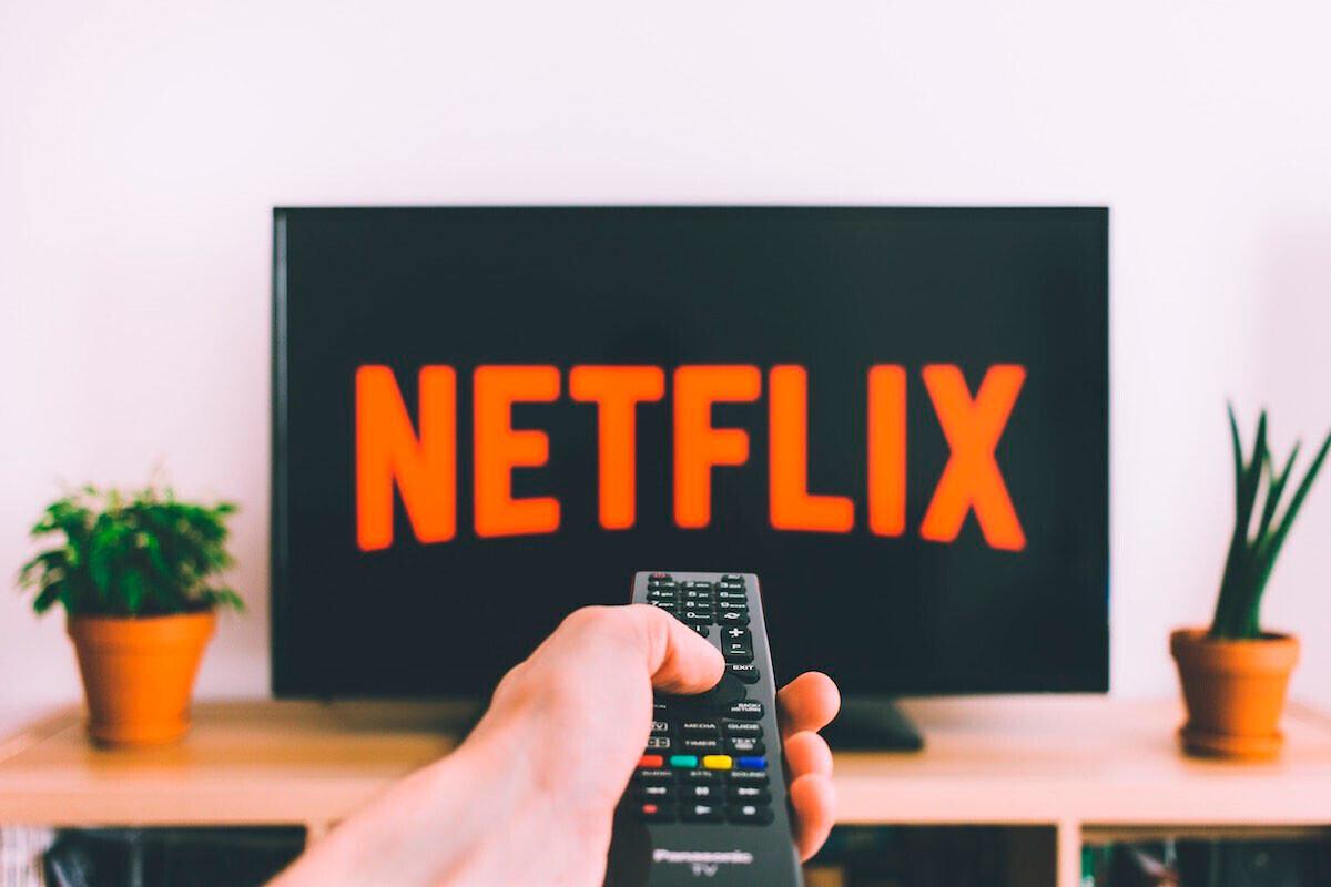 Volver al pasado: Netflix lanza su versión más económica con anuncios
