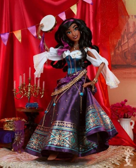 Esmeralda con su vestimenta gitana