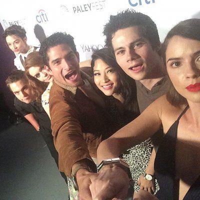 Tyler Posey, Crystal Reed y Shelley Henning