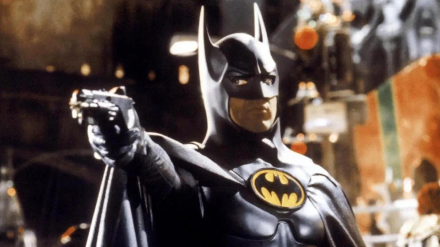 Michael Keaton, Batman comparte foto en rodaje de Batgirl