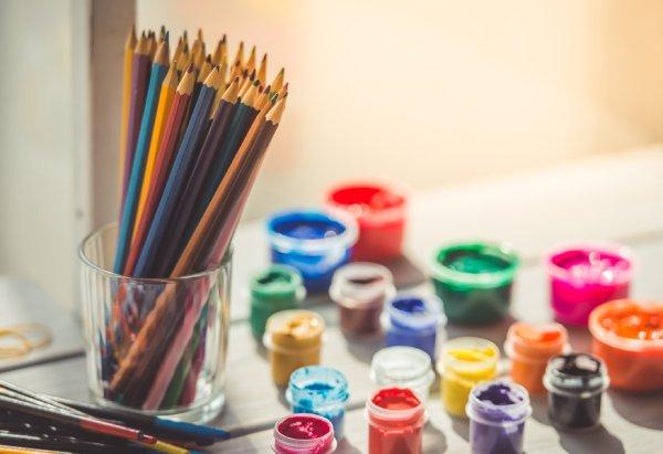 El rincón del arte: cómo crear un espacio artístico en casa para tus hijos
