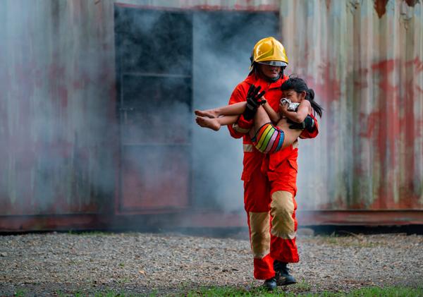 Todo lo que tus hijos pueden aprender de los bomberos