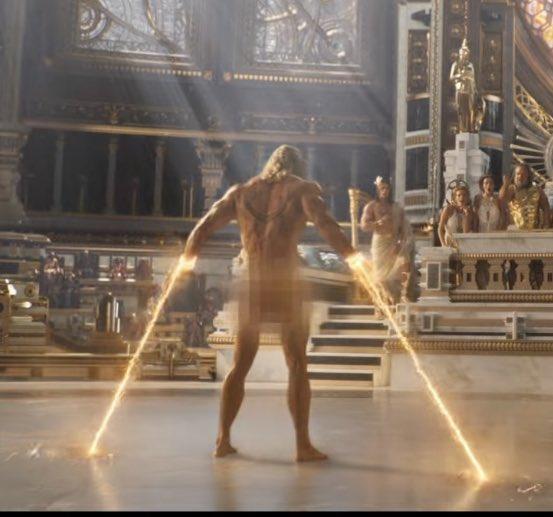 Thor: Love and Thunder: ¿Por qué razón Chris Hemsworth aparece desnudo? 