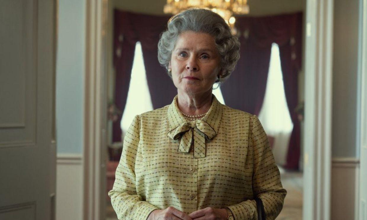 Así se ve Imelda Staunton como la reina Isabel en la quinta temporada de The Crown