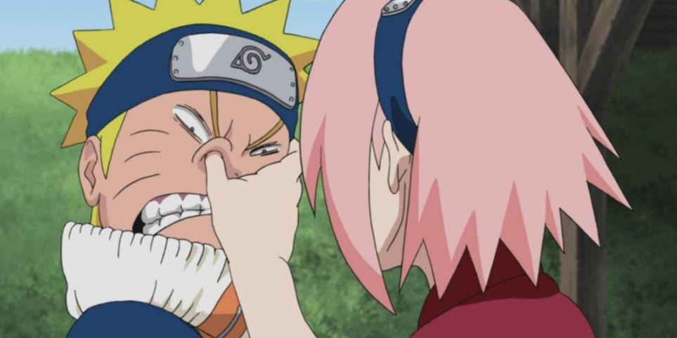 Sakura maltrató a Naruto por Sasuke