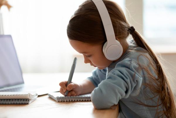 Cómo ayudar a que los niños hagan sus tareas solos: 20 consejos prácticos