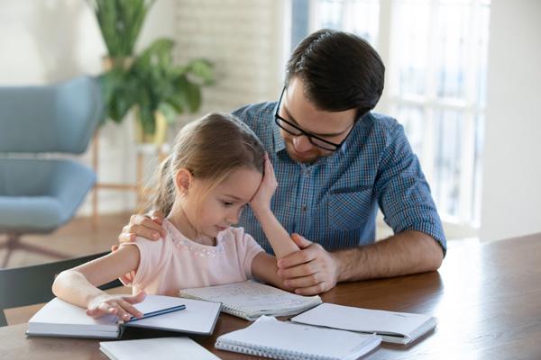 Ayuda a tu hijo a manejar mejor la frustración por las malas notas