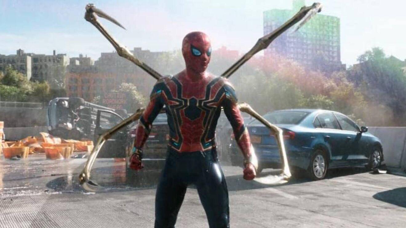 spider-man traje metálico