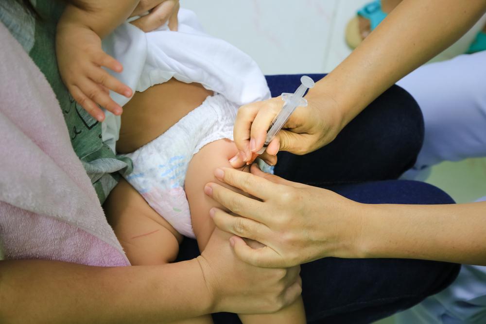 Vacunas: 7 consejos para ayudar a los niños a manejar el dolor de las inyecciones