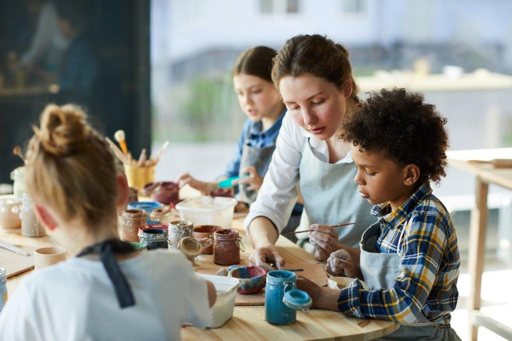 ¿Cómo elegir el mejor taller de arte para tus hijos?