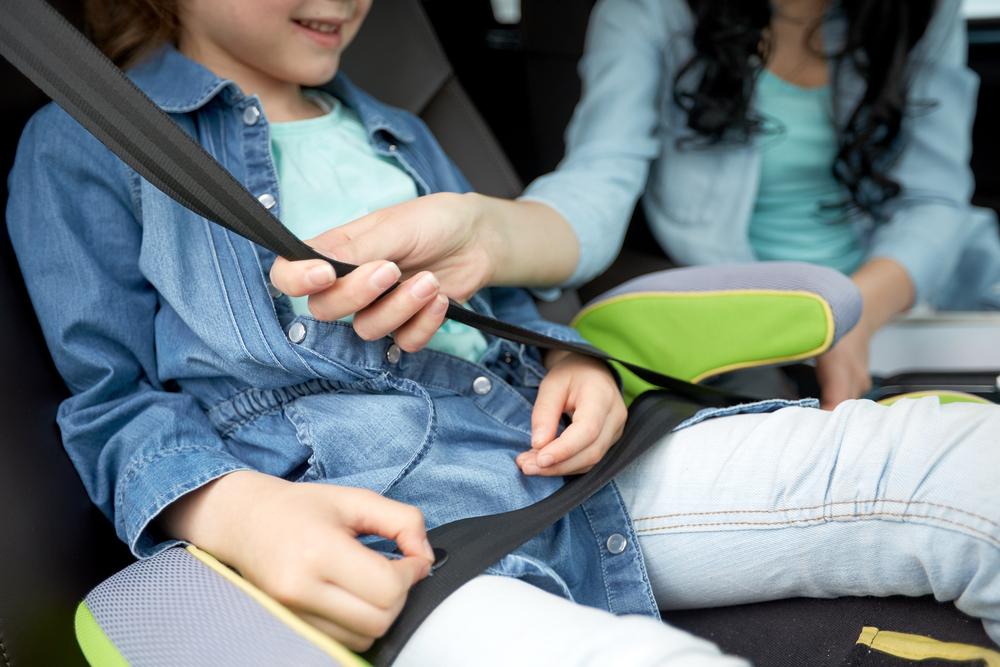 Malversar Género derrocamiento Yo Me Cuido | ¿Cuándo puede viajar un niño en el asiento delantero del  carro?