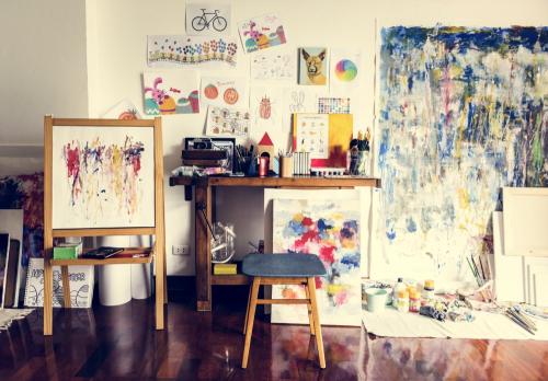 El rincón del arte: cómo crear un espacio artístico en casa para tus hijos